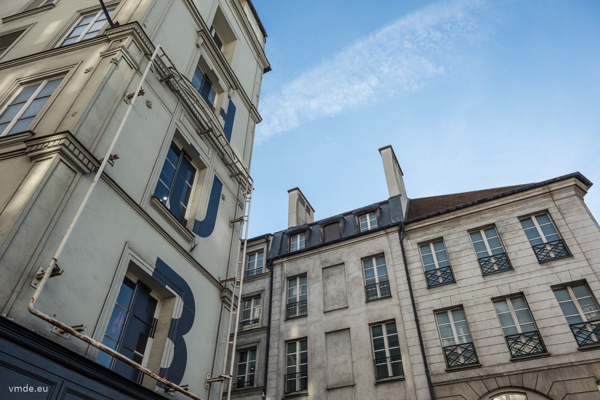 Paris-105
